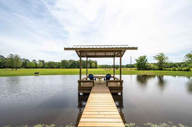 968 Oats Rd, Livingston, TX 77351