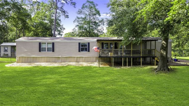 968 Oats Rd, Livingston, TX 77351