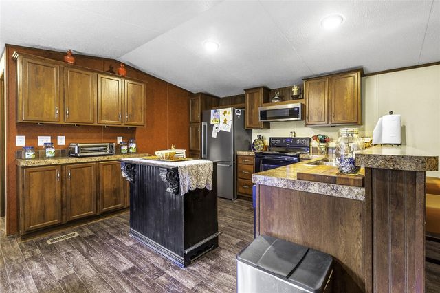 968 Oats Rd, Livingston, TX 77351