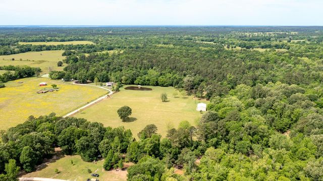 968 Oats Rd, Livingston, TX 77351