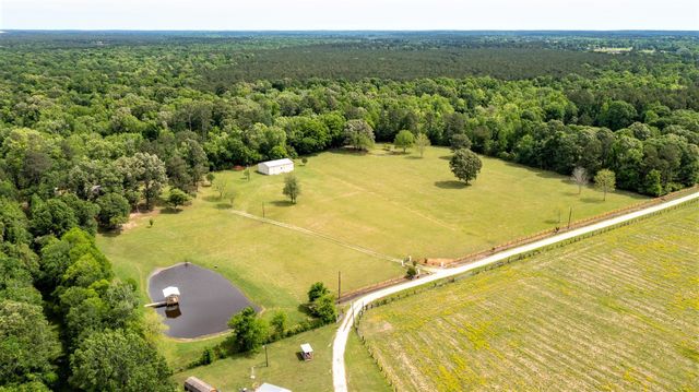 968 Oats Rd, Livingston, TX 77351
