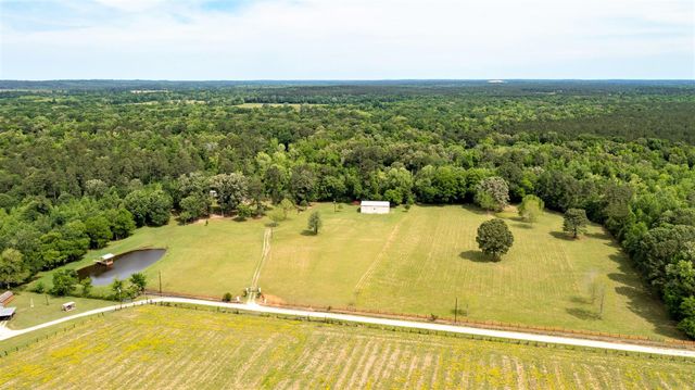 968 Oats Rd, Livingston, TX 77351