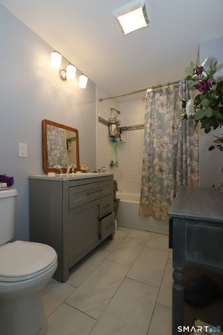 32 Benz Street, Ansonia, CT 06401