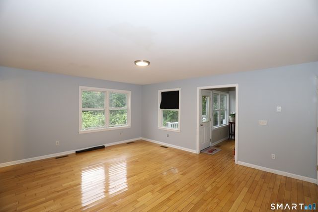 32 Benz Street, Ansonia, CT 06401