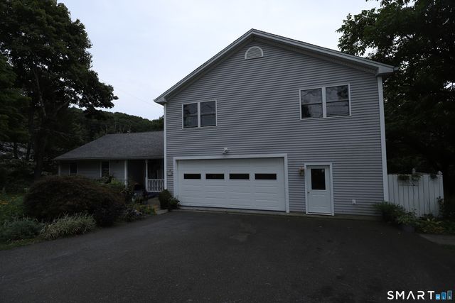 32 Benz Street, Ansonia, CT 06401