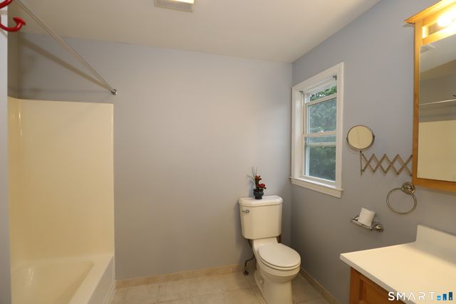 32 Benz Street, Ansonia, CT 06401