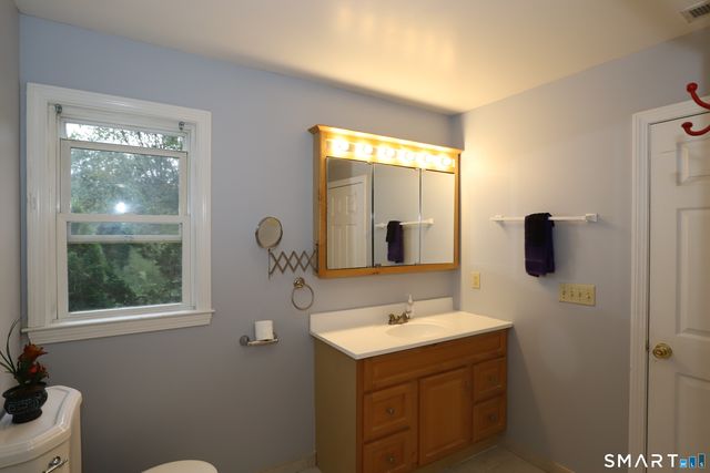 32 Benz Street, Ansonia, CT 06401