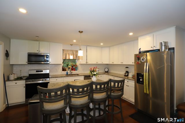 32 Benz Street, Ansonia, CT 06401