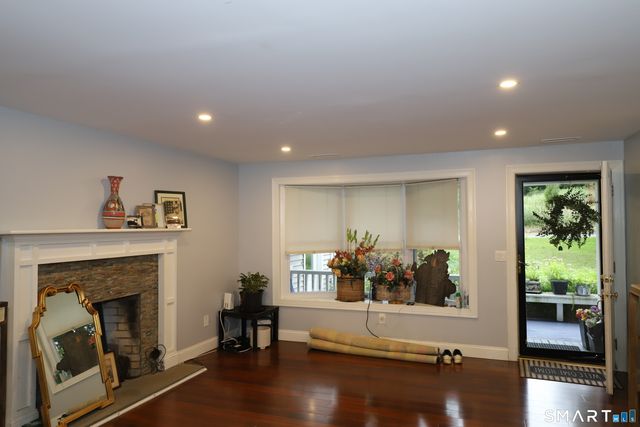 32 Benz Street, Ansonia, CT 06401