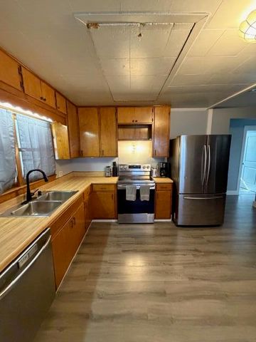 407 S Elm Street, Mountain View, MO 65548