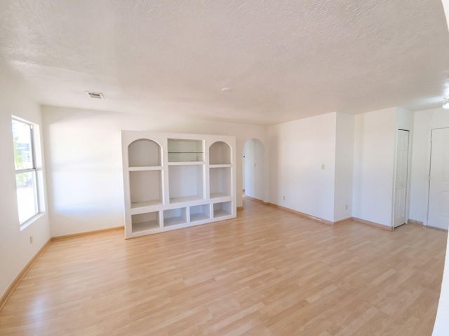 1890 Raspberry Drive NE, Rio Rancho, NM 87144