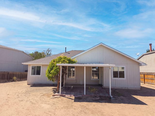1890 Raspberry Drive NE, Rio Rancho, NM 87144