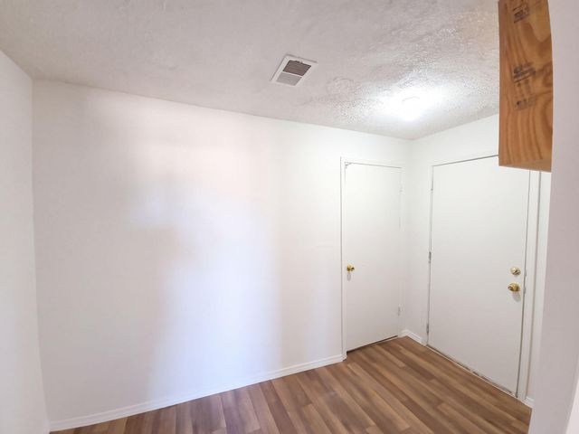 1890 Raspberry Drive NE, Rio Rancho, NM 87144