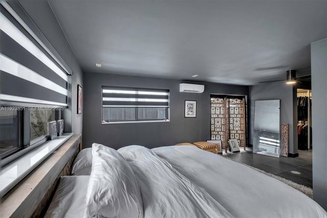 530 NW 39th St 1, Oakland Park, FL 33309