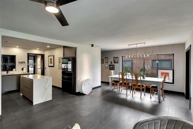 530 NW 39th St 1, Oakland Park, FL 33309