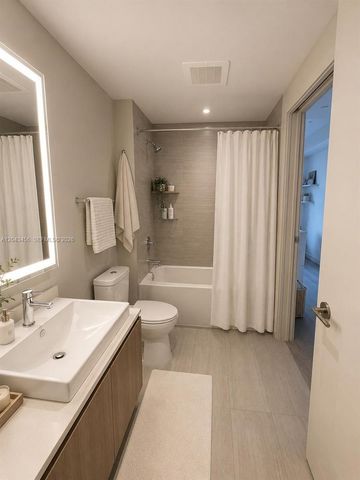 2960 NE 207th Street 712, Aventura, FL 33180