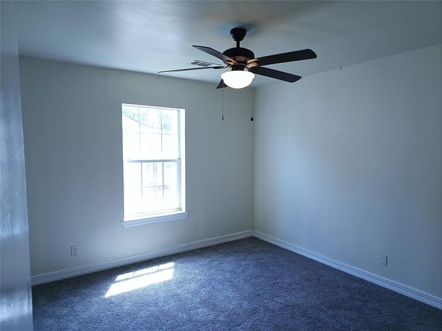 1003 W Hart Avenue, Pasadena, TX 77506