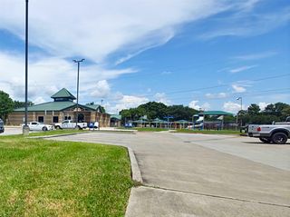 1003 W Hart Avenue, Pasadena, TX 77506