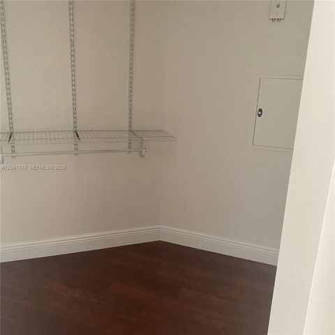 7275 SW 90th Way 509, Miami, FL 33156