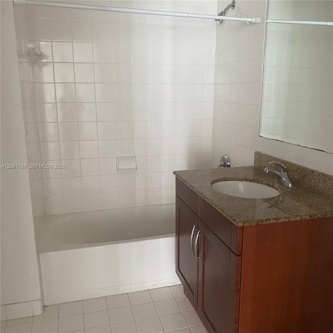 7275 SW 90th Way 509, Miami, FL 33156