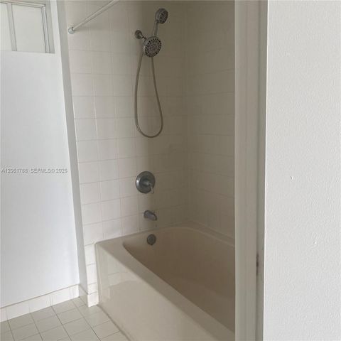 7275 SW 90th Way 509, Miami, FL 33156