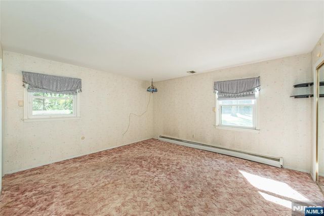 492 Blue Hill Terrace, Franklin Lakes, NJ 07417