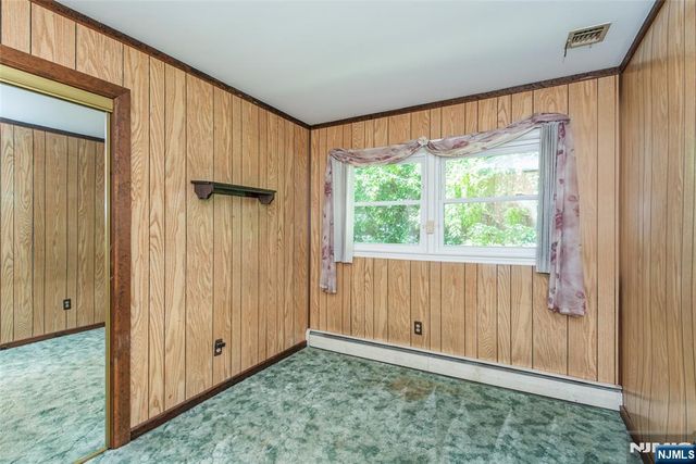 492 Blue Hill Terrace, Franklin Lakes, NJ 07417