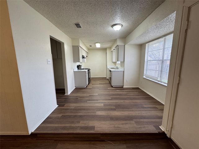 6225 Stardust Drive S, Watauga, TX 76148