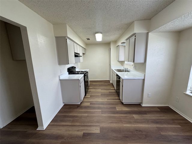 6225 Stardust Drive S, Watauga, TX 76148