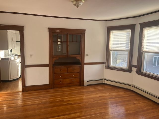 98 Dexter Ave 2, Watertown, MA 02472