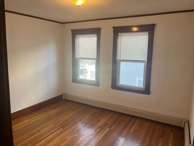 98 Dexter Ave 2, Watertown, MA 02472