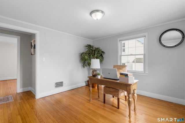 543 East Road, Bristol, CT 06010