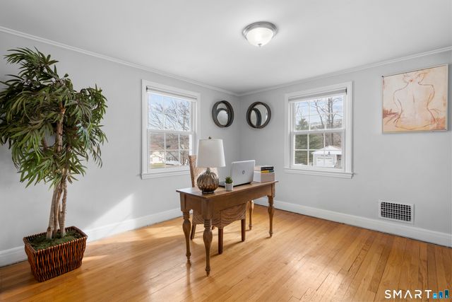 543 East Road, Bristol, CT 06010