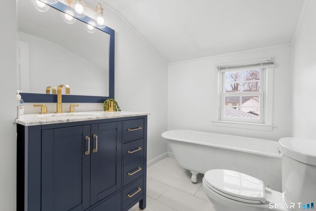 543 East Road, Bristol, CT 06010