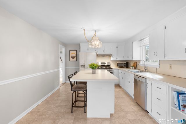 543 East Road, Bristol, CT 06010