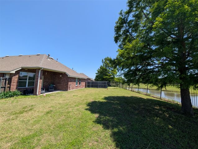 9418 Glenshee Drive, Rowlett, TX 75089