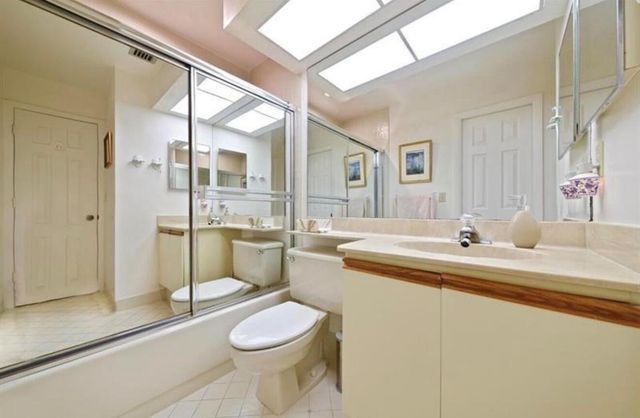 7472 La Paz Boulevard 103, Boca Raton, FL 33433