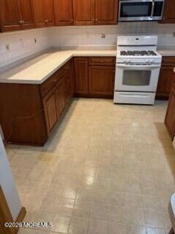 45 Bay Laurel Drive, Brick, NJ 08723