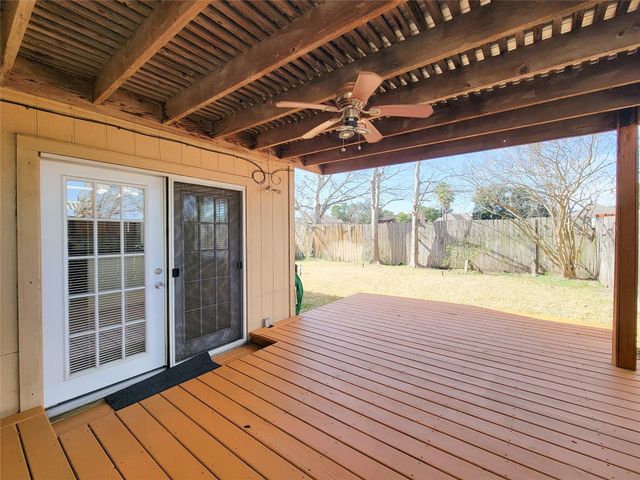 8611 Pool Creek Drive, Houston, TX 77095