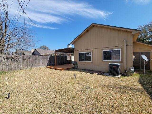 8611 Pool Creek Drive, Houston, TX 77095