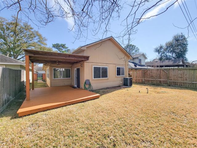 8611 Pool Creek Drive, Houston, TX 77095