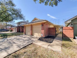 8611 Pool Creek Drive, Houston, TX 77095