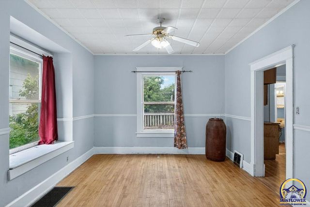 1607 SW Buchanan ST, Topeka, KS 66604