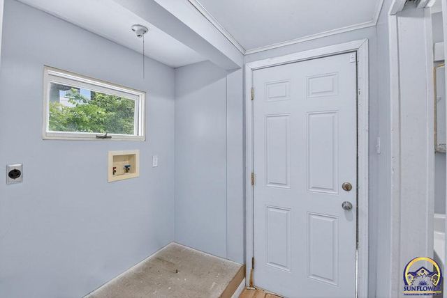 1607 SW Buchanan ST, Topeka, KS 66604