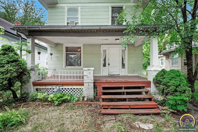 1607 SW Buchanan ST, Topeka, KS 66604