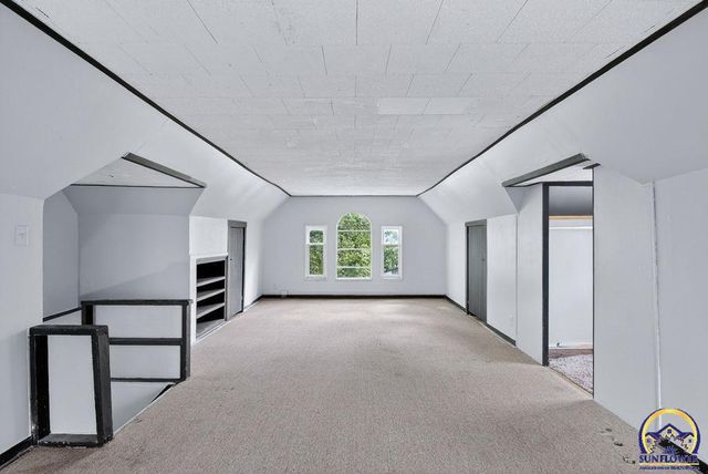 1607 SW Buchanan ST, Topeka, KS 66604