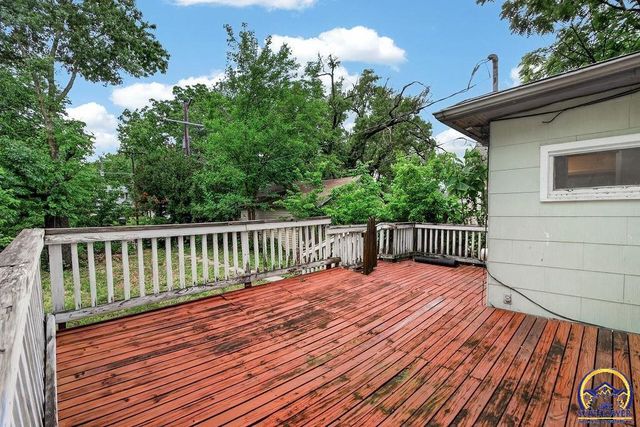 1607 SW Buchanan ST, Topeka, KS 66604