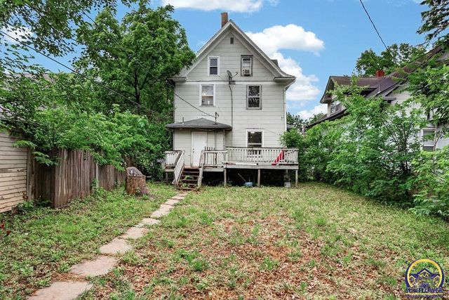 1607 SW Buchanan ST, Topeka, KS 66604