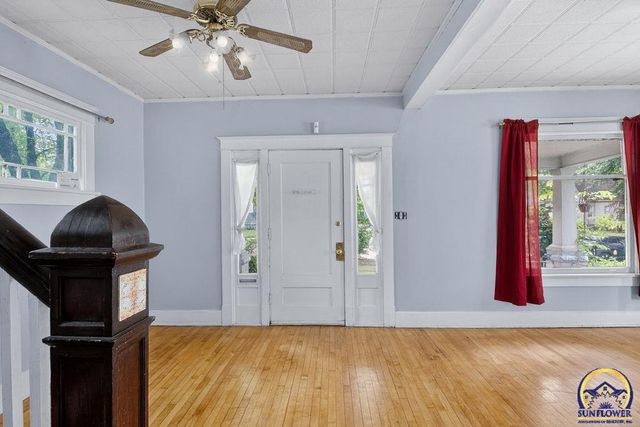 1607 SW Buchanan ST, Topeka, KS 66604