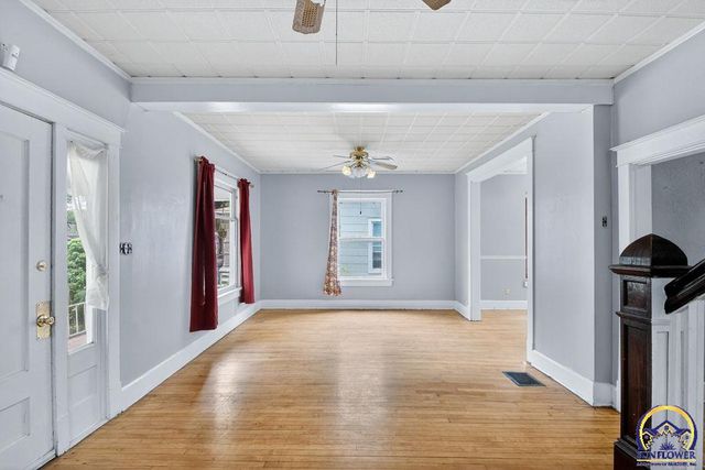 1607 SW Buchanan ST, Topeka, KS 66604